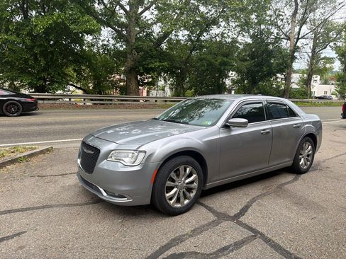 Used 2015 Chrysler 300 Limited w/ Driver Convenience Group AWD/4WD image 1