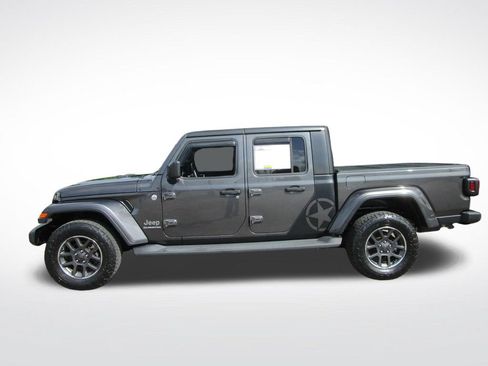 Used 2021 Jeep Gladiator Overland w/ Dual Top Group AWD/4WD image 3