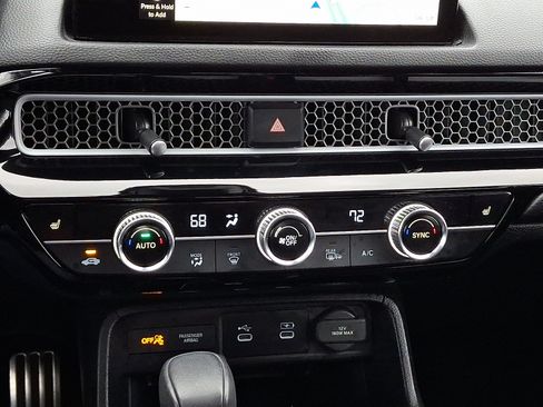 Used 2025 Honda Civic Sport image 16