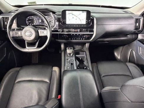 Used 2024 Nissan Pathfinder SL image 12