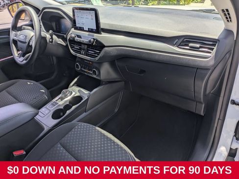 Used 2025 Ford Escape Active AWD/4WD image 30
