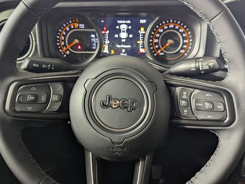 New 2026 Jeep Gladiator Mojave image 18