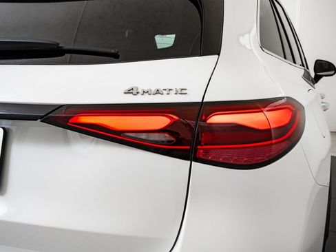 New 2026 Mercedes-Benz GLC 300 4MATIC image 9