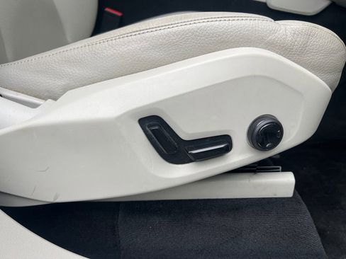 Used 2016 Volvo XC90 T5 Momentum image 26