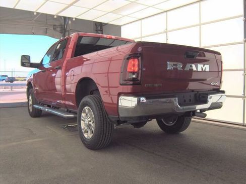 Used 2026 RAM 2500 Big Horn AWD/4WD image 3