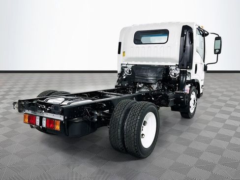 New 2026 Isuzu NPR RWD image 7