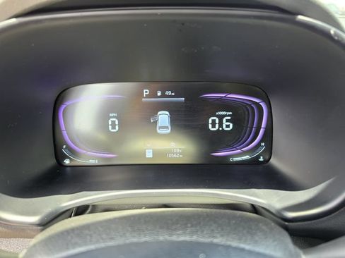 Certified 2025 Kia Soul LX w/ LX Technology Package FWD image 19