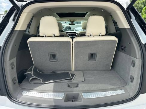 Certified 2024 Cadillac XT6 Premium Luxury w/ Technology Package AWD/4WD image 18