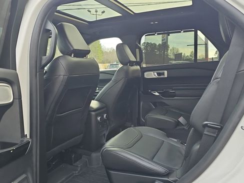 Used 2022 Ford Explorer ST w/ Equipment Group 401A image 23