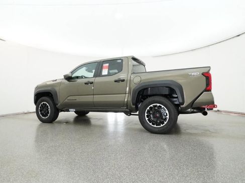 New 2025 Toyota Tacoma TRD Off-Road AWD/4WD image 20