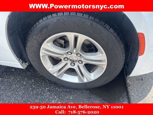 Used 2022 Dodge Charger SXT image 9