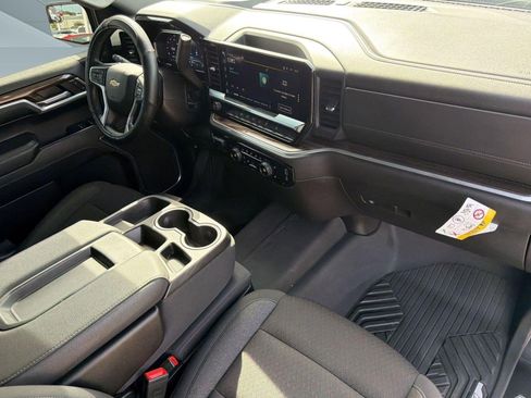 Used 2024 Chevrolet Silverado 1500 LT AWD/4WD image 27