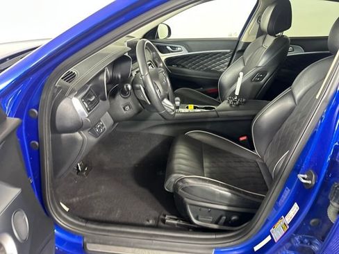 Used 2019 Genesis G70 3.3T Advanced w/ Prestige Package image 11