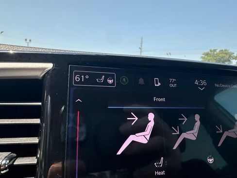 Used 2022 Chrysler Pacifica Touring-L FWD image 46
