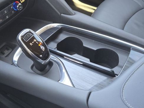 Used 2018 Buick Enclave Premium image 20