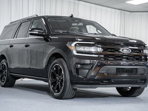Used 2022 Ford Expedition Max Limited image 1