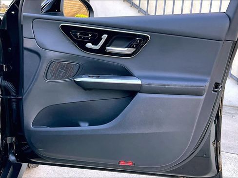 Used 2025 Mercedes-Benz GLC 300 GLC 300 image 23