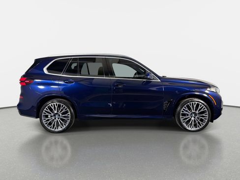 Used 2024 BMW X5 xDrive40i AWD/4WD image 2