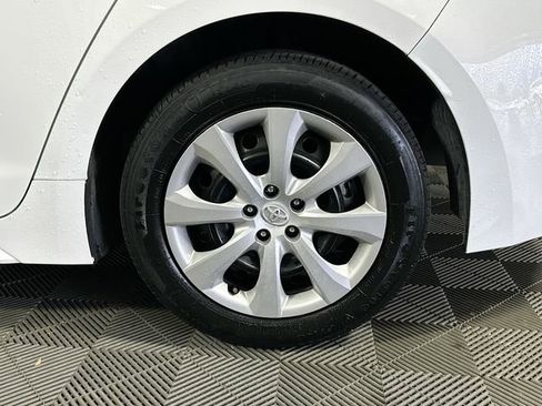 Certified 2024 Toyota Corolla LE image 28