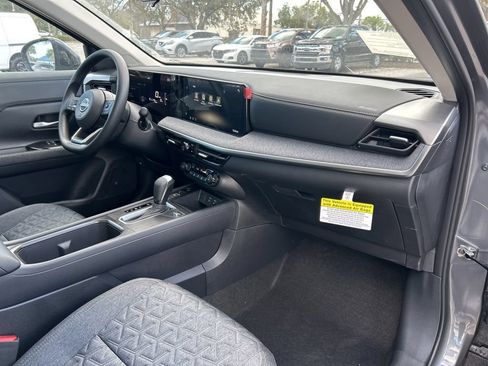 New 2026 Nissan Kicks SV w/ SV Premium Package FWD image 41