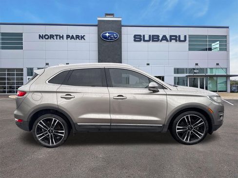 Used 2017 Lincoln MKC Reserve AWD/4WD image 2