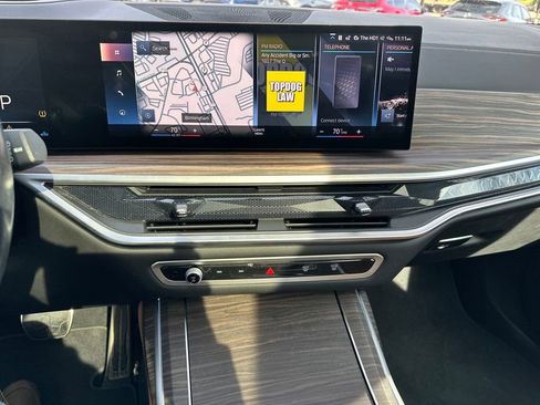 Used 2023 BMW X7 xDrive40i w/ M Sport Package image 4