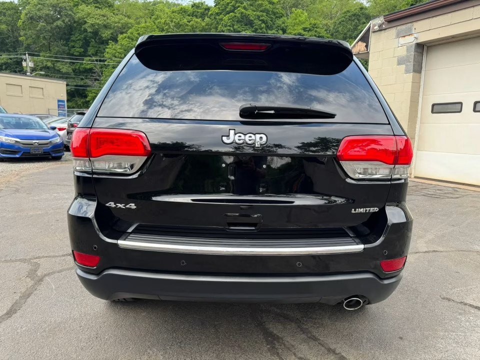 Used 2019 Jeep Grand Cherokee Limited AWD/4WD image 8