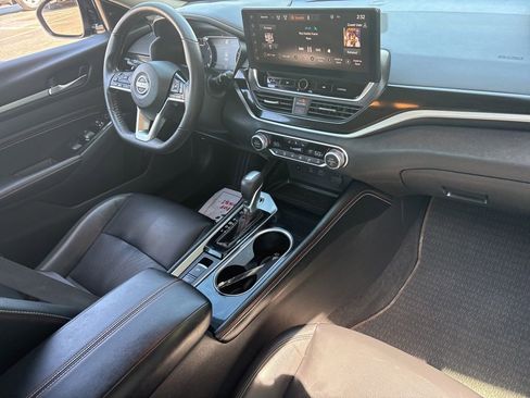 Used 2023 Nissan Altima 2.0 SR FWD image 31