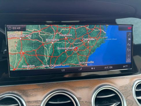 Used 2018 Mercedes-Benz E 300 image 17