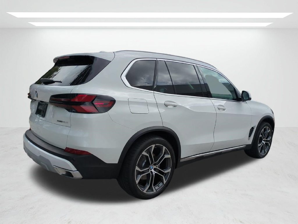 New 2026 BMW X5 sDrive40i w/ Parking Assistance Package RWD image 4