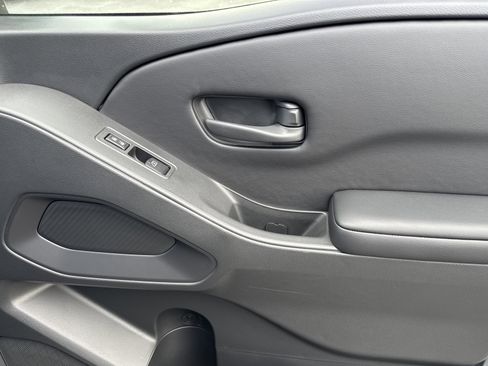 New 2026 Nissan Frontier S image 17