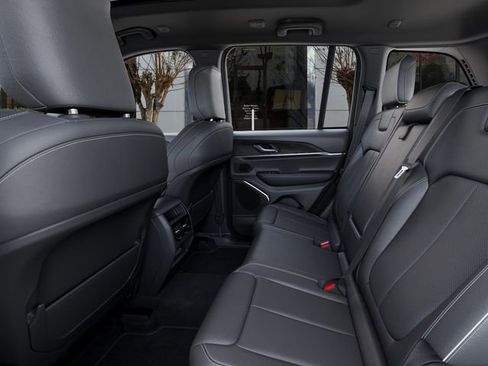 New 2026 Jeep Grand Cherokee Limited AWD/4WD image 23