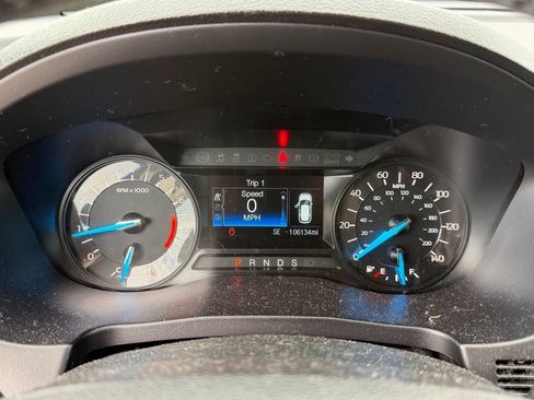 Used 2018 Ford Explorer XLT FWD image 16