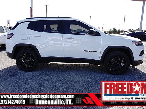 New 2026 Jeep Compass Latitude image 6