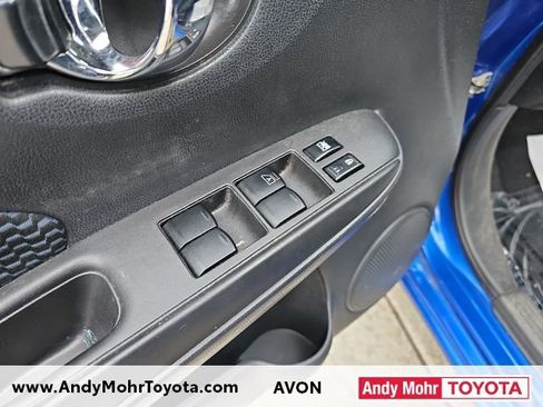 Used 2017 Nissan Versa Note SV image 11