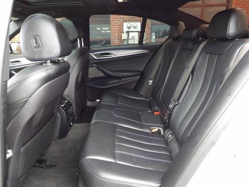 Used 2019 BMW 530i xDrive w/ M Sport Package image 13