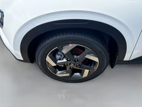 New 2026 Hyundai Venue SEL FWD image 23