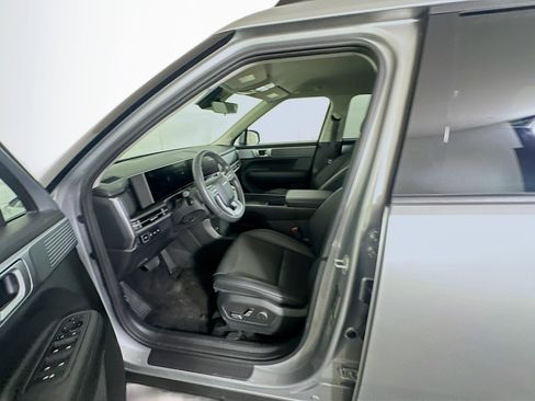 Used 2025 Hyundai Santa Fe SEL image 13