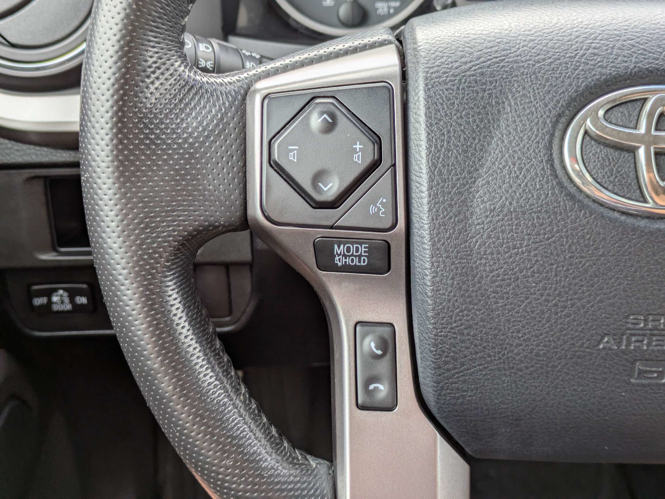 Used 2019 Toyota Tacoma SR5 RWD image 31