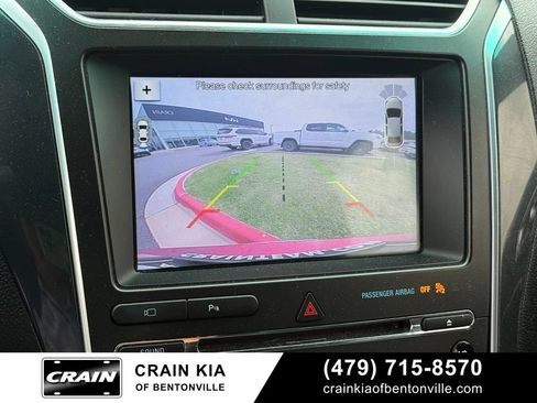 Used 2017 Ford Explorer Limited FWD image 16