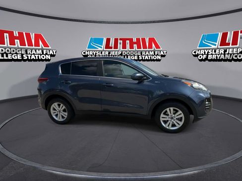 Used 2017 Kia Sportage LX AWD/4WD image 9