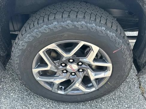 New 2026 GMC Sierra 1500 SLT w/ SLT Premium Plus Package AWD/4WD image 17