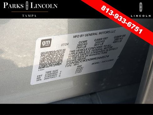 Used 2024 Chevrolet Suburban LT w/ Luxury Package RWD image 37