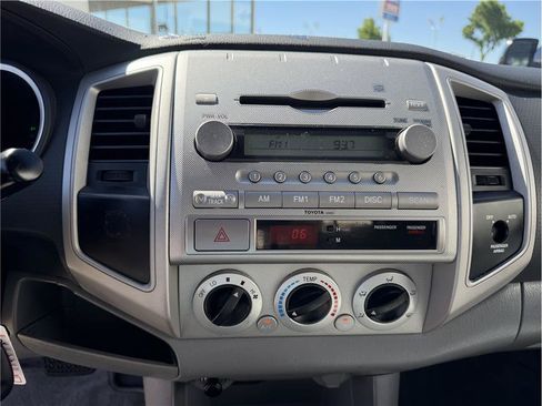 Used 2006 Toyota Tacoma PreRunner RWD image 20