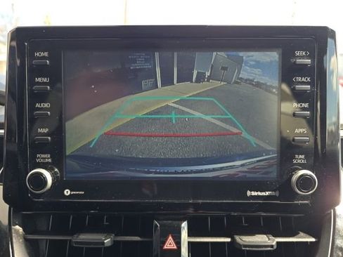 Used 2022 Toyota Corolla LE image 18