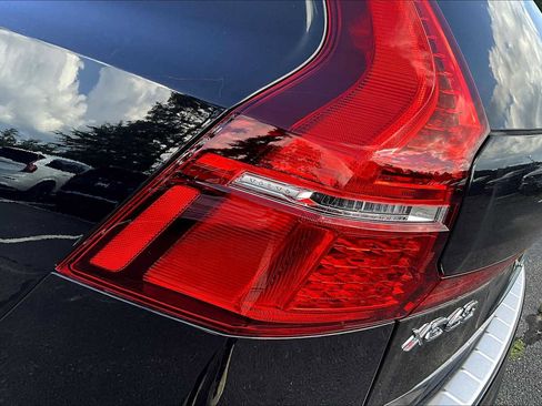 New 2025 Volvo XC60 T8 Plus w/ Protection Package Premier image 5