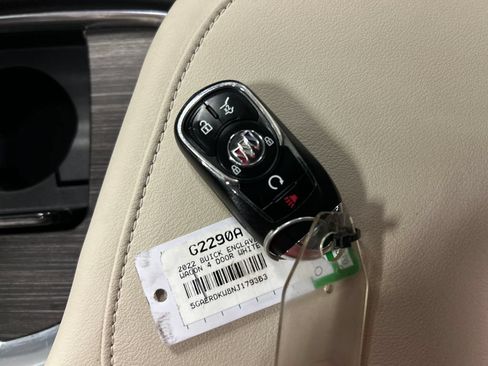 Used 2022 Buick Enclave Avenir FWD image 22