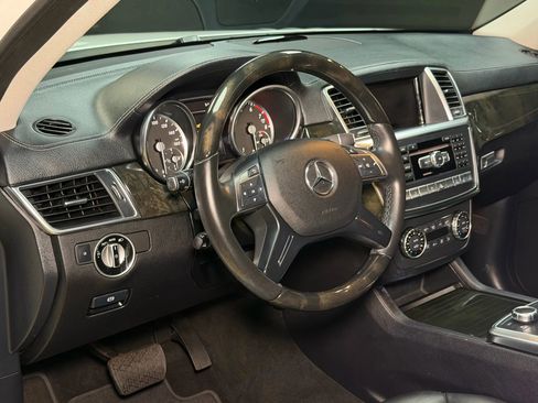 Used 2016 Mercedes-Benz GL 550 GL 550 4MATIC Sport Utility 4D image 58