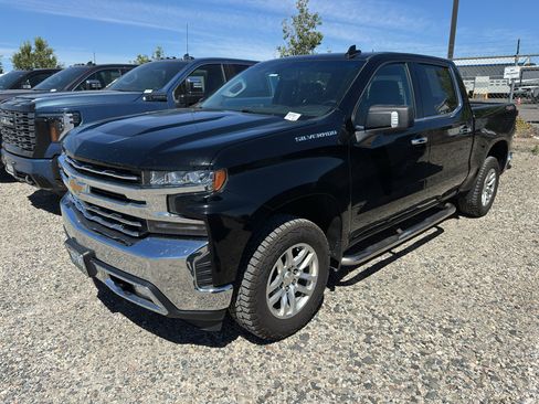 Used 2020 Chevrolet Silverado 1500 LTZ AWD/4WD image 2