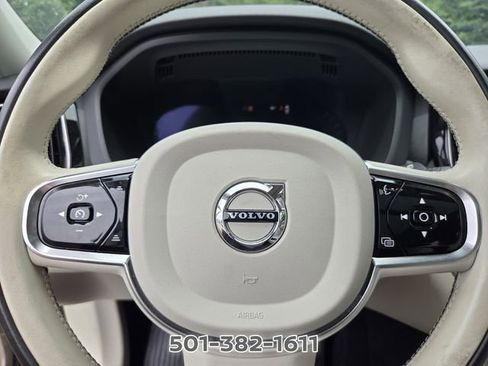 Used 2024 Volvo XC60 B5 Core AWD/4WD image 25